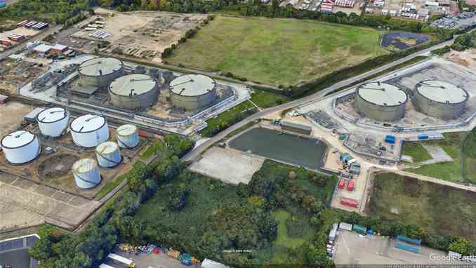 England - Hemel Hempstead - Buncefield oil depot