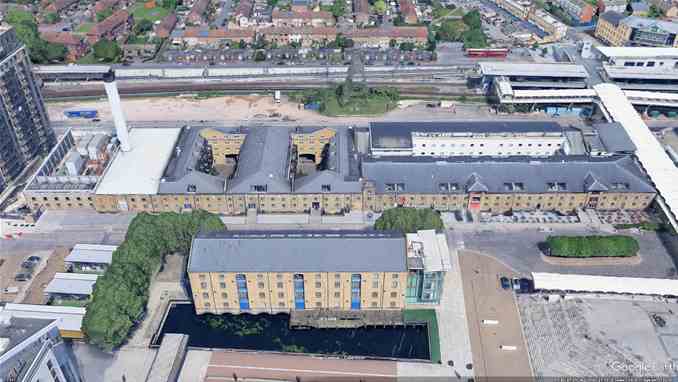 London - Docklands - HM passport office