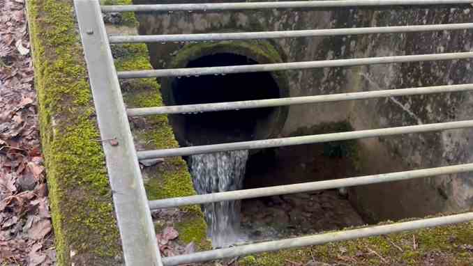 GasPack - water pipe outside